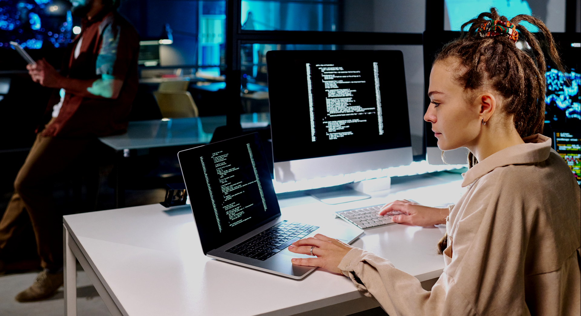 Software outsourcing powered by AI